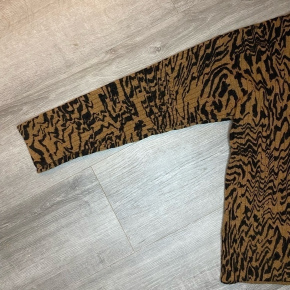 Madewell Tigerized Cameron Ribbed Cardigan Sweater in Coziest Yarn - Picture 8 of 12